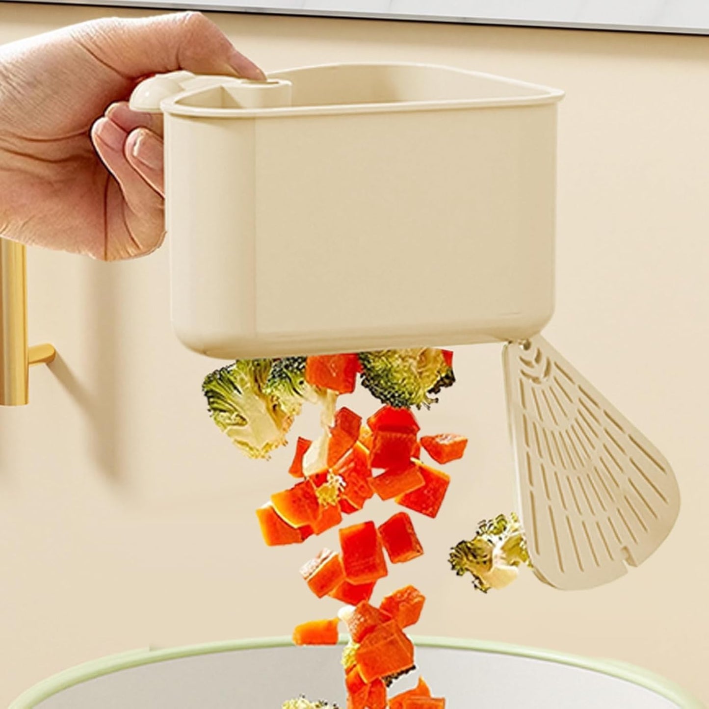 Kitchen Corner Sink Strainer with Suction Cup, Food Waste & Trash Basket, Triangle Drain Rack with Automatic Dumping, Perfect for Vegetables, Scraps & Easy Cleaning